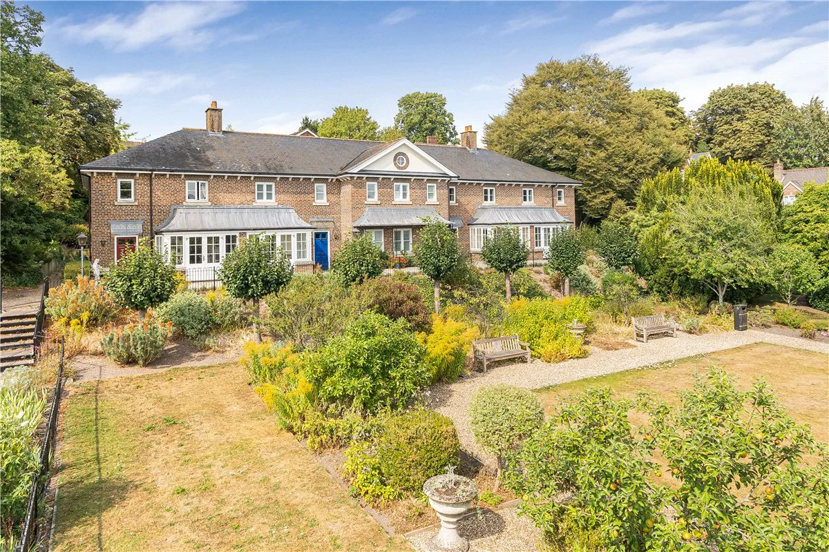 2 bed house for sale, Wye House Gardens, Barn Street, SN8