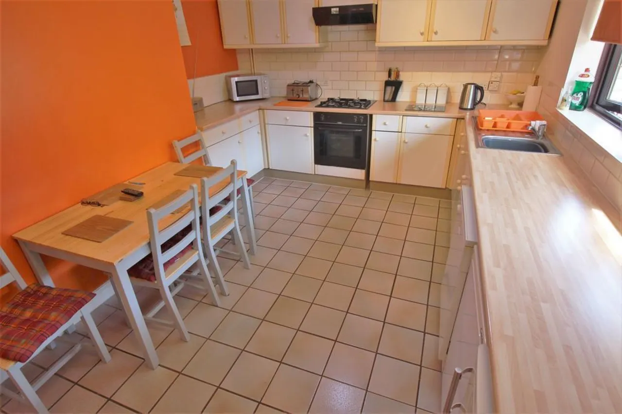 Ampleforth Road, Abbey Wood SE2 9BQ, photo 7