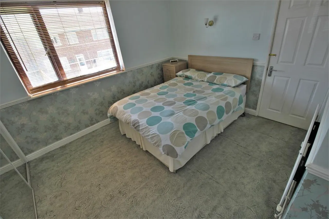 Ampleforth Road, Abbey Wood SE2 9BQ, photo 10