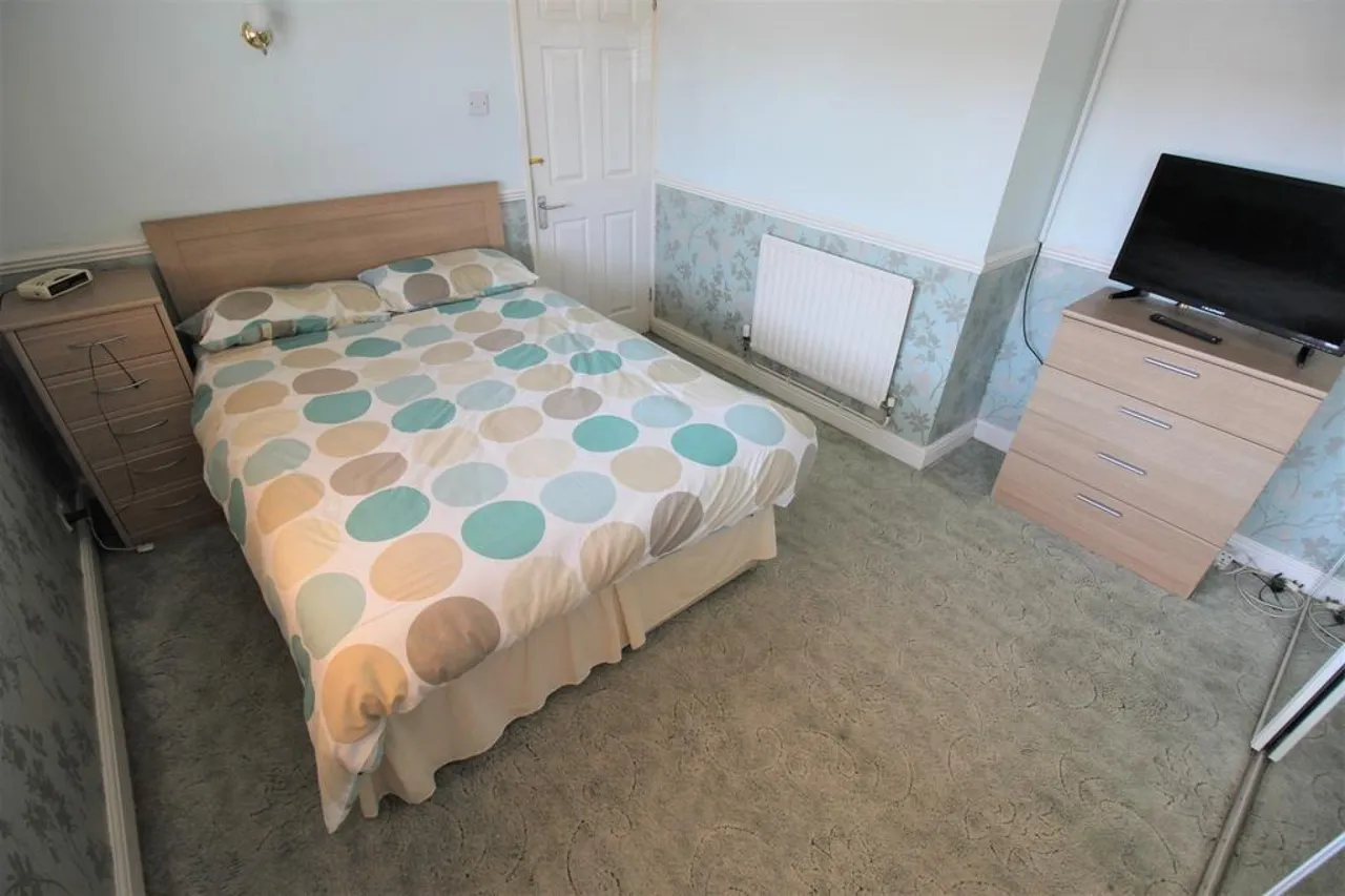 Ampleforth Road, Abbey Wood SE2 9BQ, photo 11