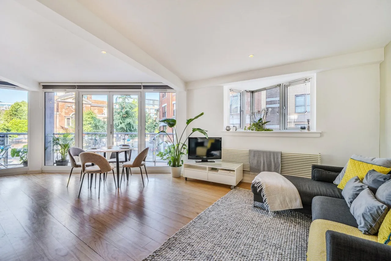 2 bed flat for sale — Long Lane, SE1