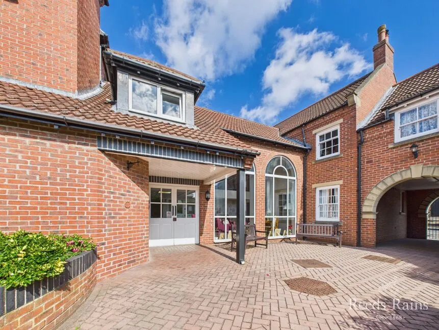 1 bed flat for sale — Strawberry Court, Scarborough, North Yorkshire, YO12