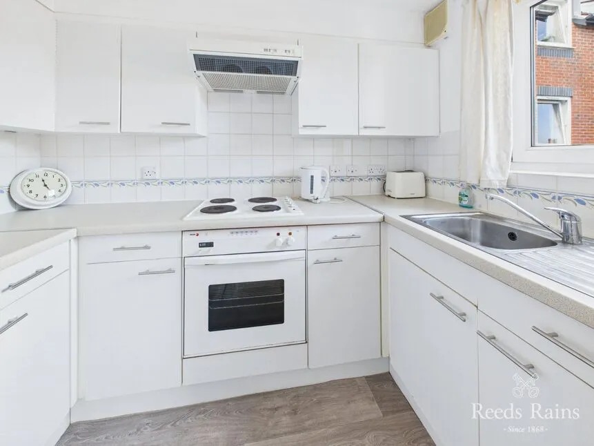 Strawberry Court, Scarborough, North Yorkshire, YO12, photo 4
