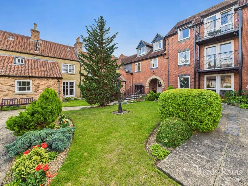 Strawberry Court, Scarborough, North Yorkshire, YO12, photo 10