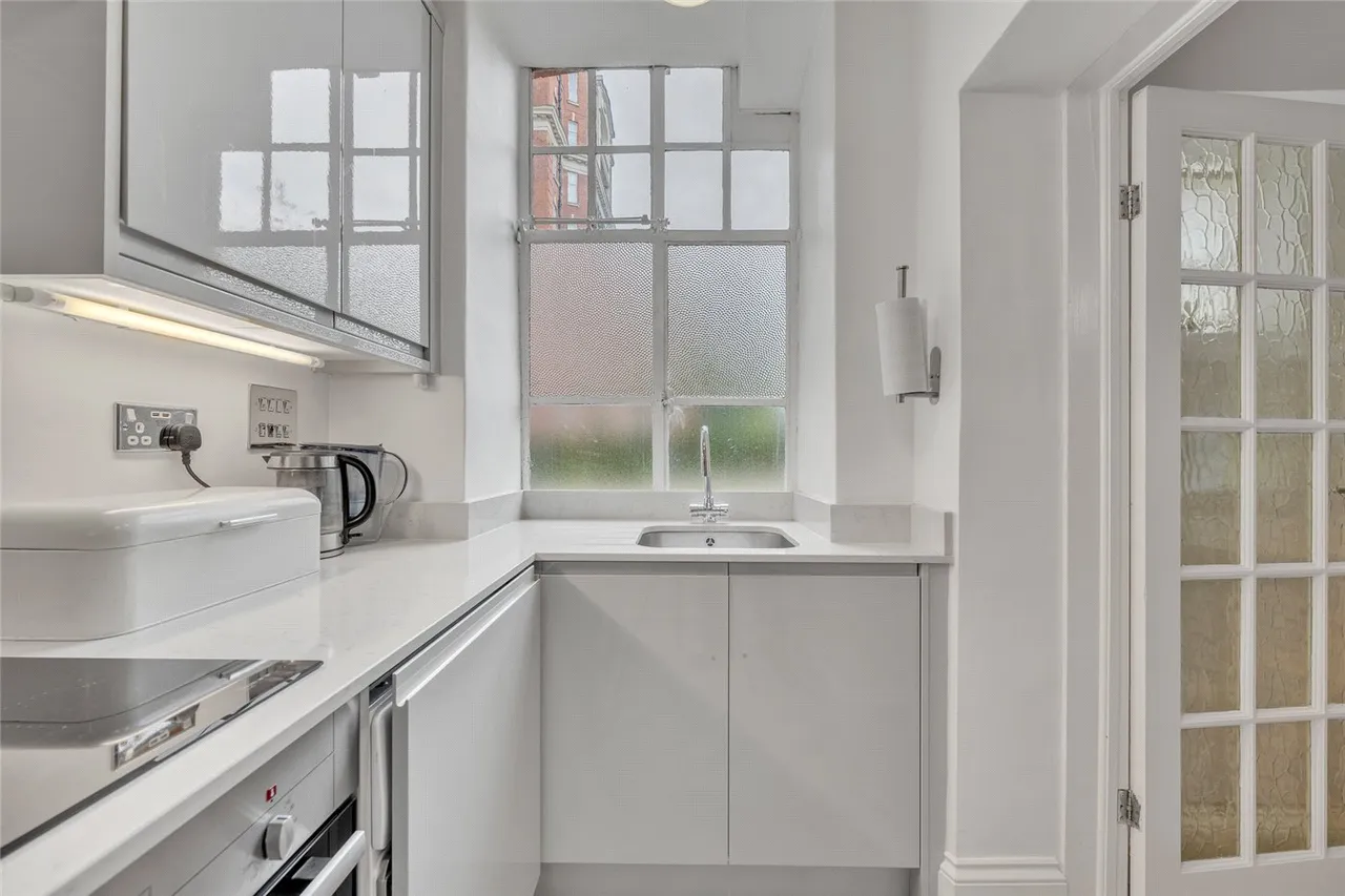 Clive Court, 75 Maida Vale, London, W9, photo 9