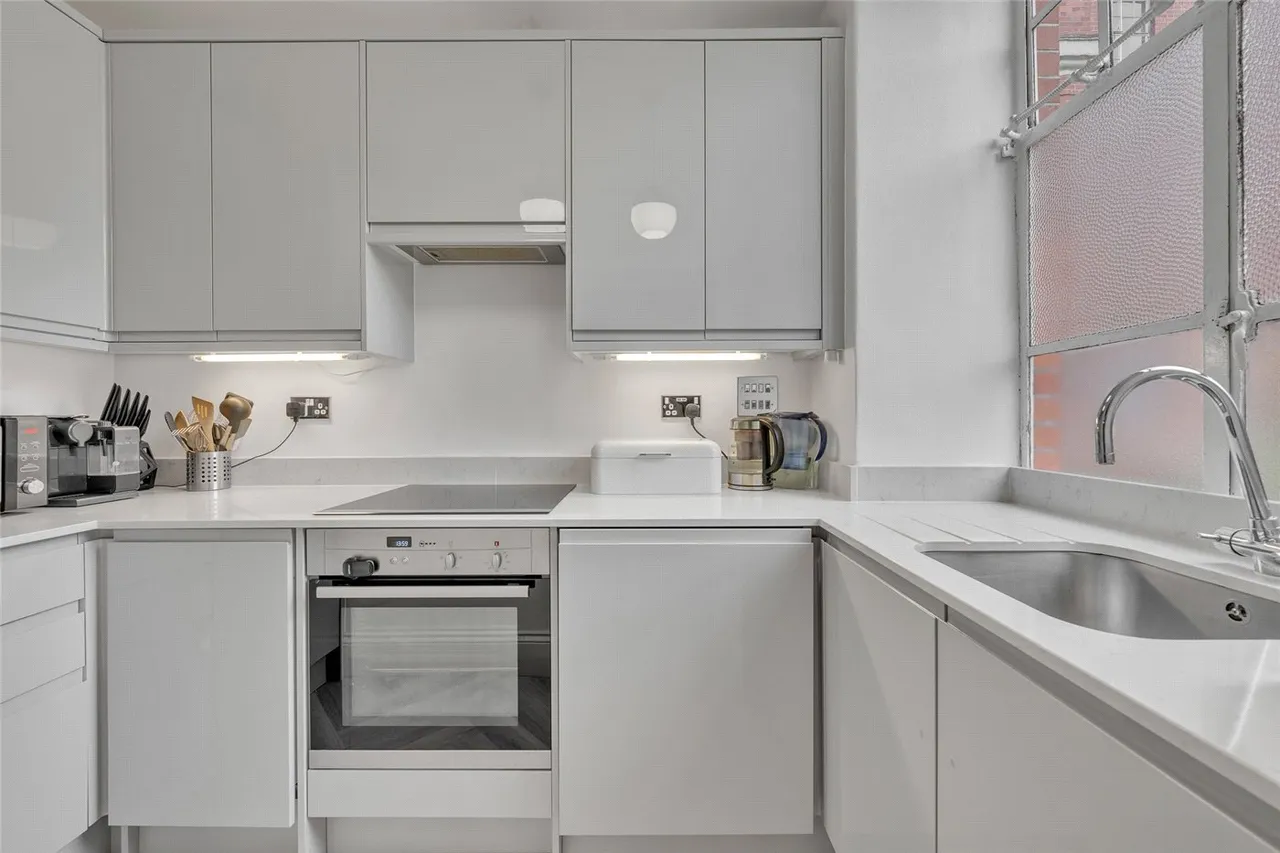 Clive Court, 75 Maida Vale, London, W9, photo 8