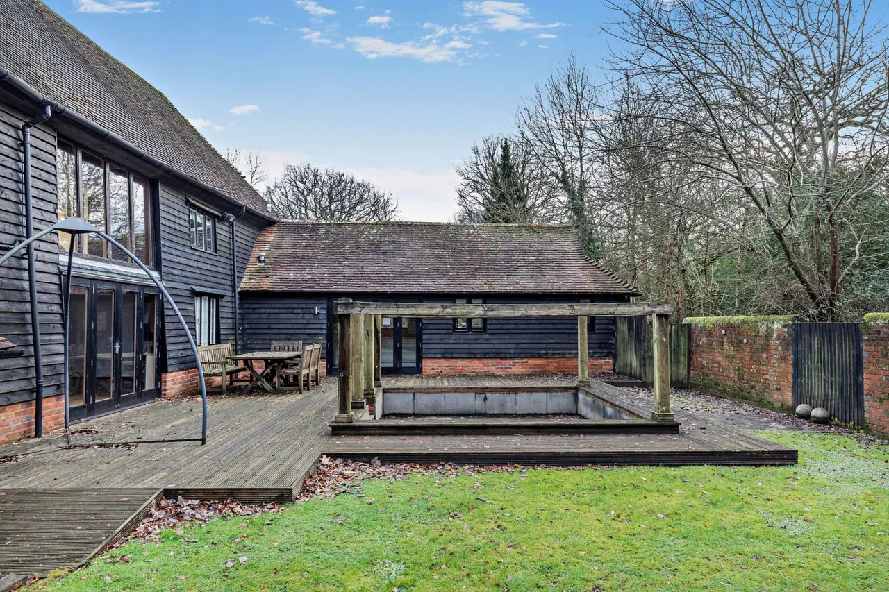 Tismans Common, Rudgwick, Horsham, West Sussex, RH12 3BL, photo 11
