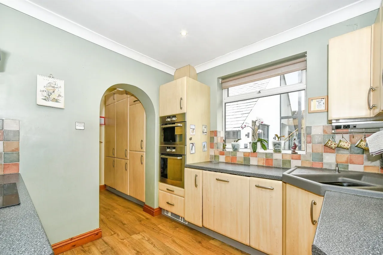 Lansdowne Road, Dry Sandford, OX13, photo 9