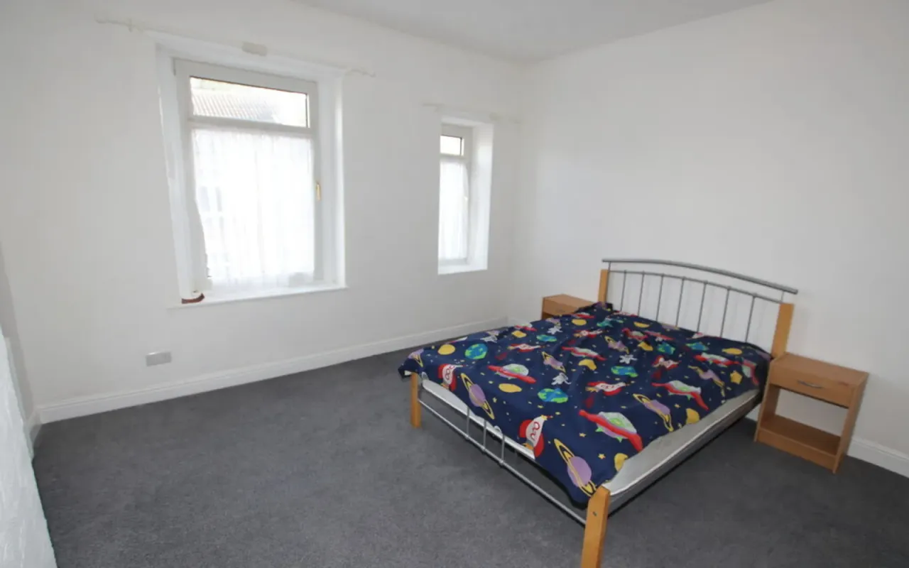 Bond Street, Wombwell, Barnsley, photo 5