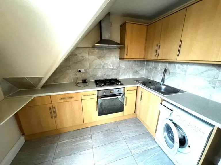 Greenford Road, Harrow, HA1 3QN, photo 3