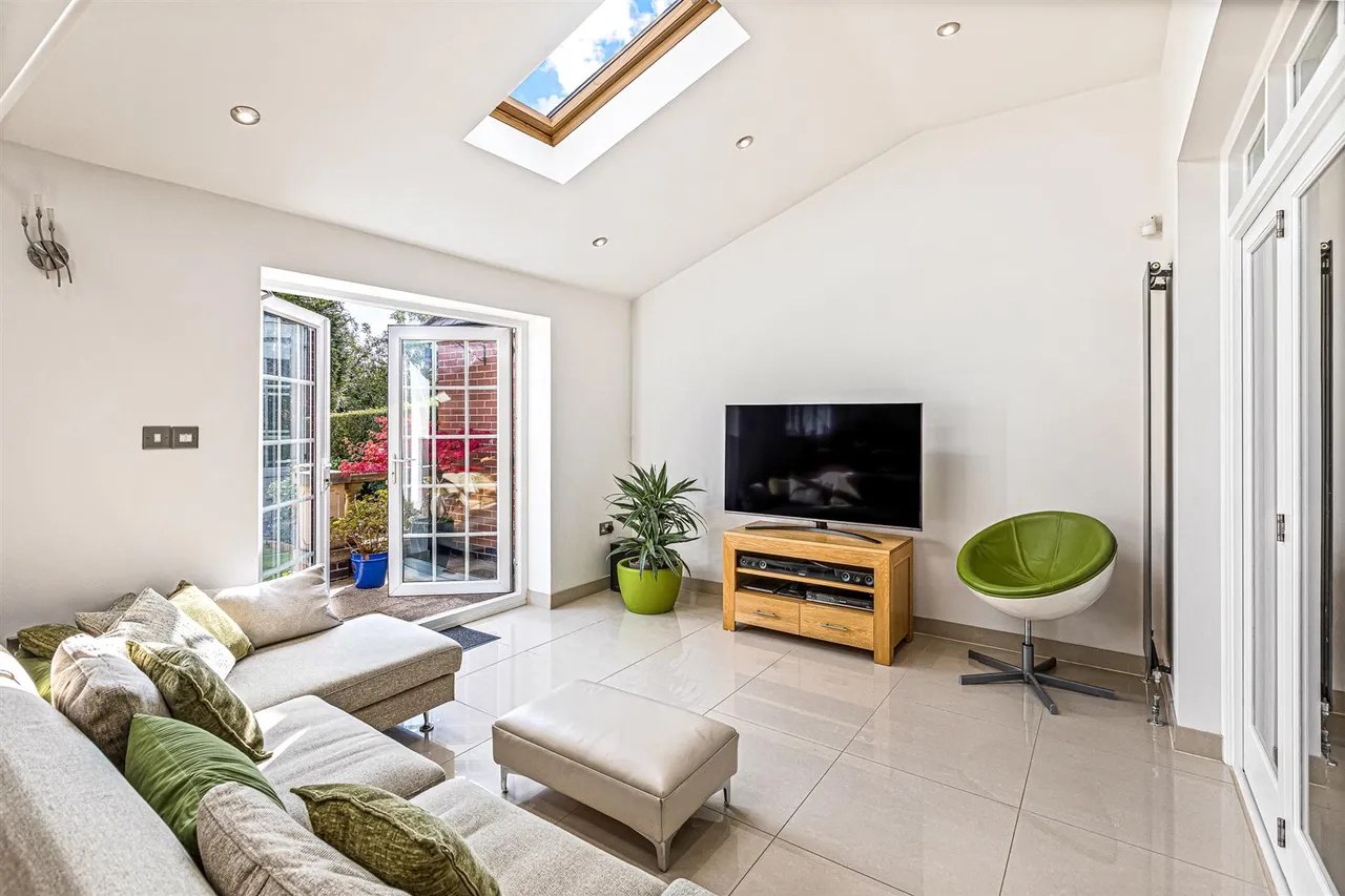 Pine Tree Avenue, Leicester, LE5, photo 14