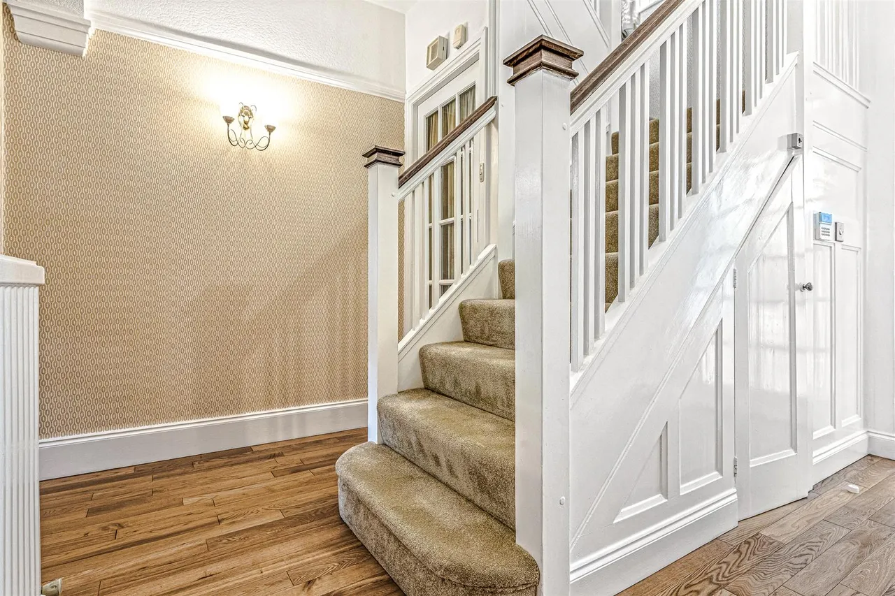 Pine Tree Avenue, Leicester, LE5, photo 7