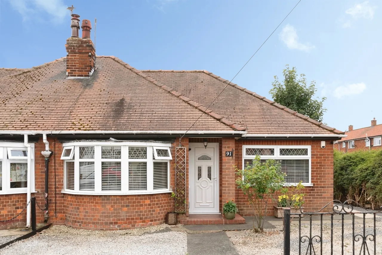 2 bed house for sale — Cottesmore Road, Hessle