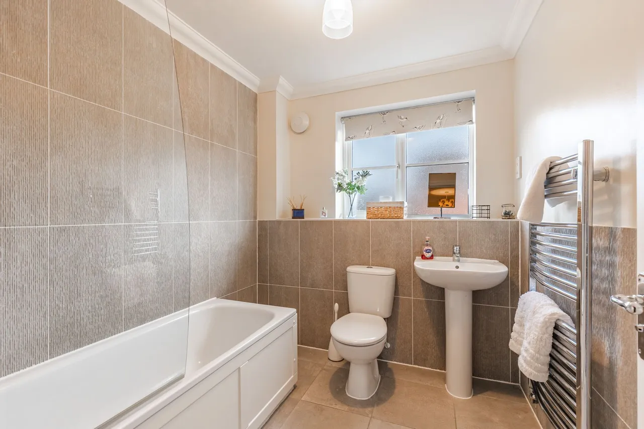Three-Storey Home in Holt, photo 11