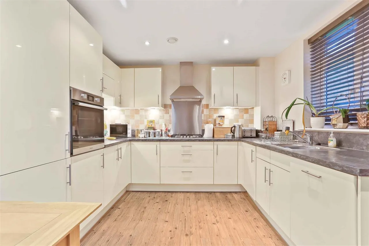 Whyte Mews, Cheam, SM3, photo 15