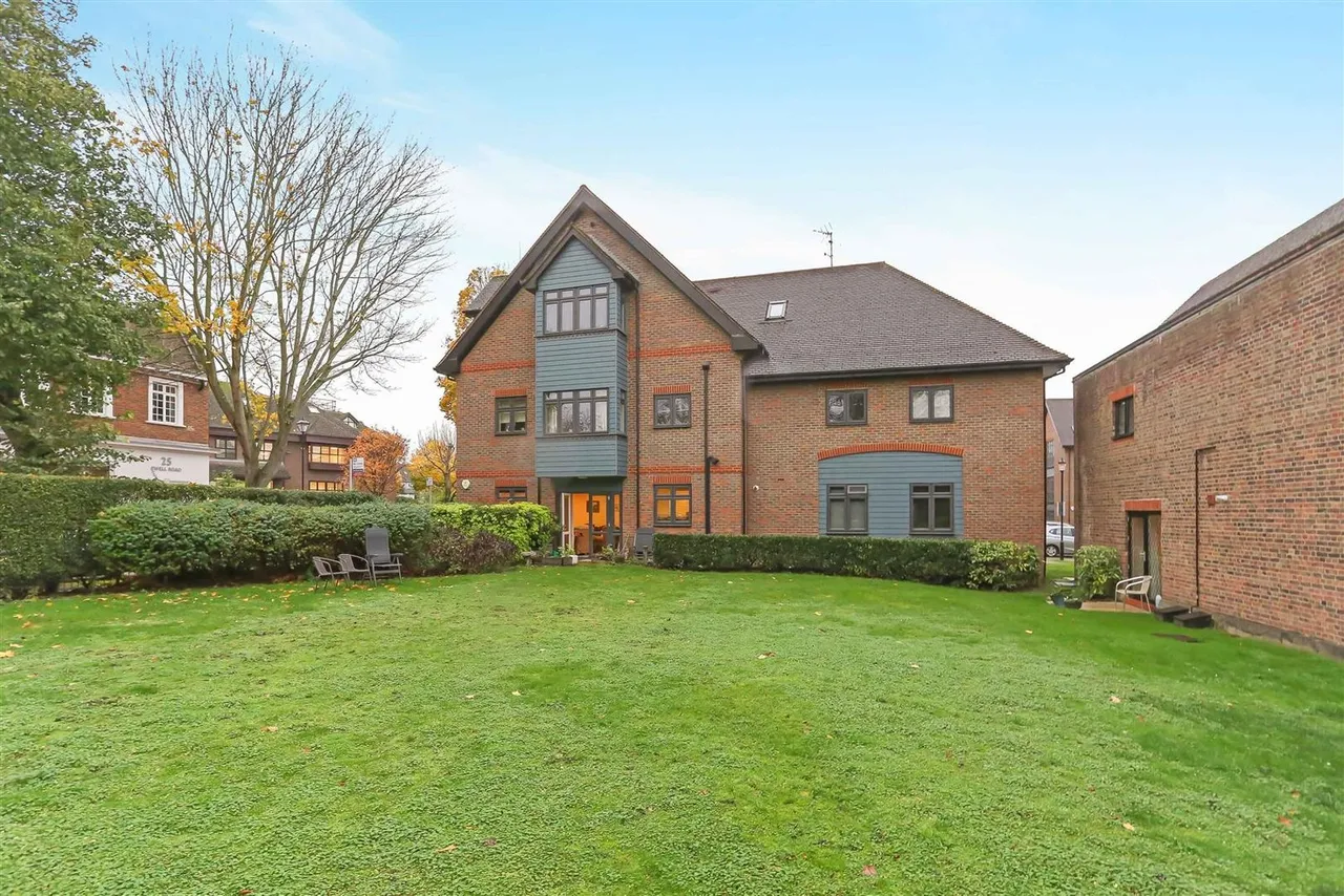 Whyte Mews, Cheam, SM3, photo 8