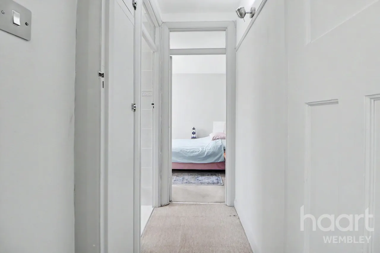 North End Road, Wembley, HA9, photo 3