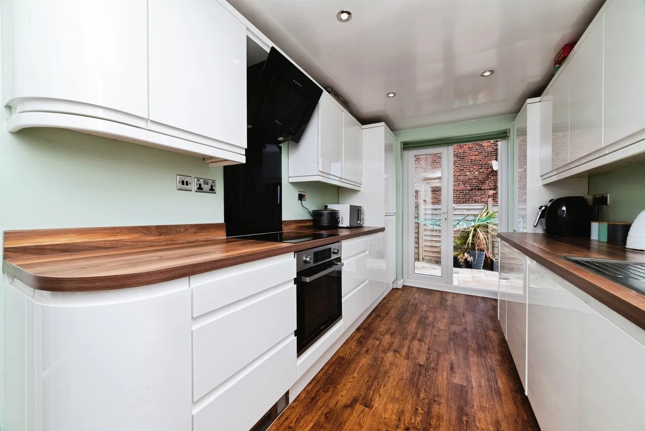 Hessle Road, Hull, photo 10