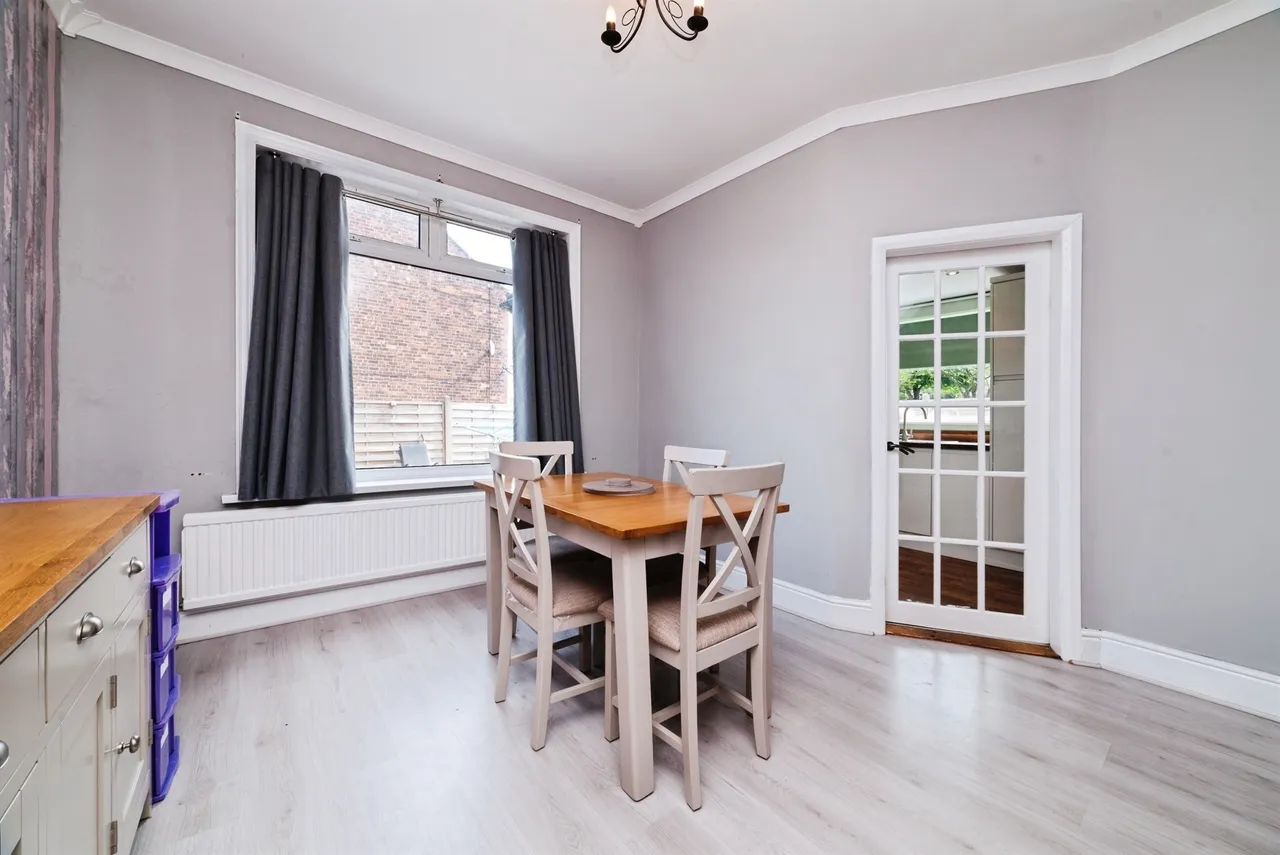 Hessle Road, Hull, photo 9