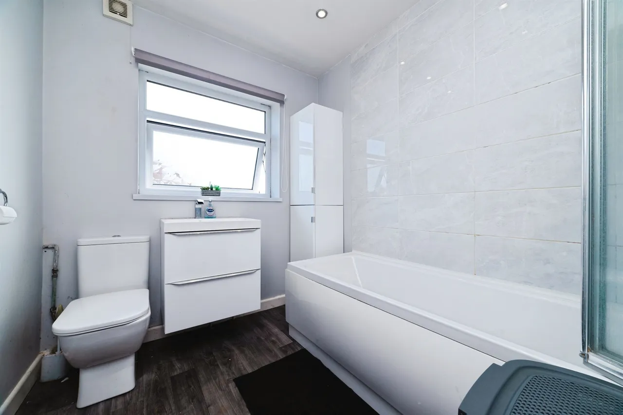 Hessle Road, Hull, photo 3