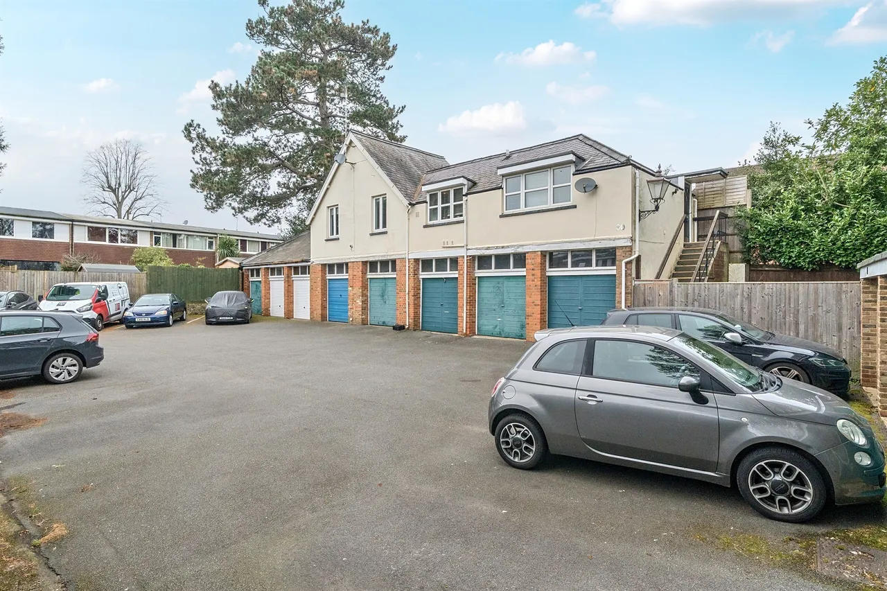 Lynton Green, Maidenhead, SL6, photo 11