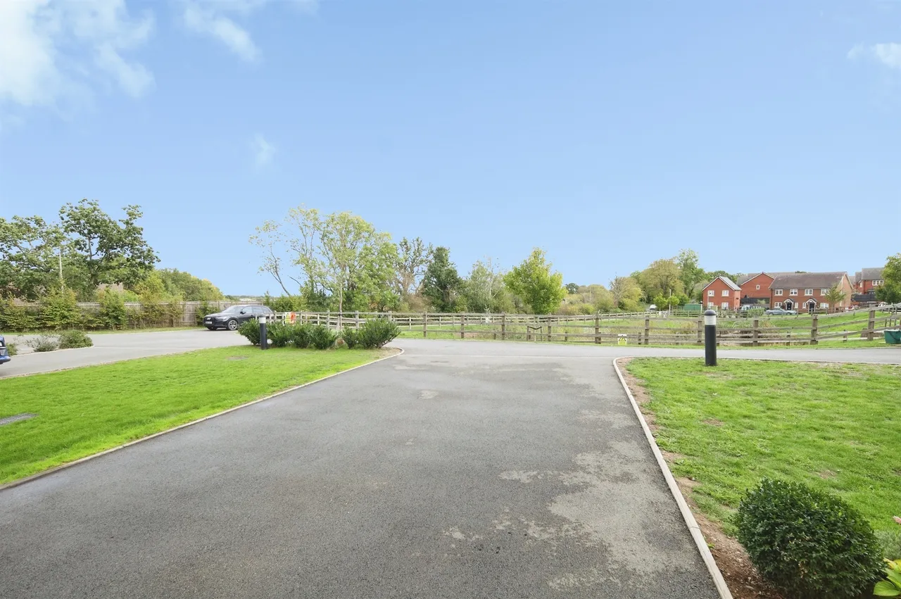 Green Leek Lane, Burton Green, CV8, photo 16