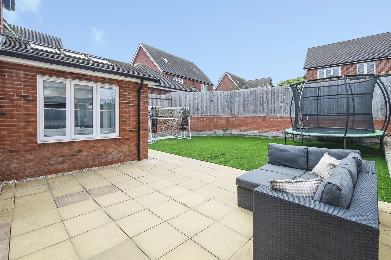 Green Leek Lane, Burton Green, CV8, photo 4