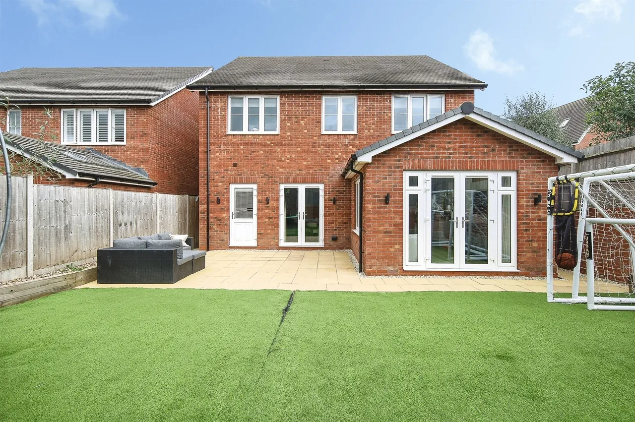 Green Leek Lane, Burton Green, CV8, photo 15