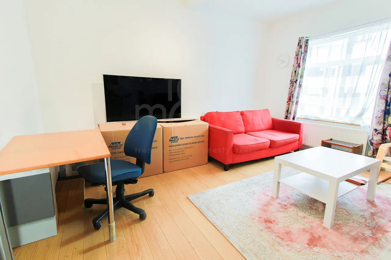1 bed flat for sale, Brighton Road, South Croydon, CR2