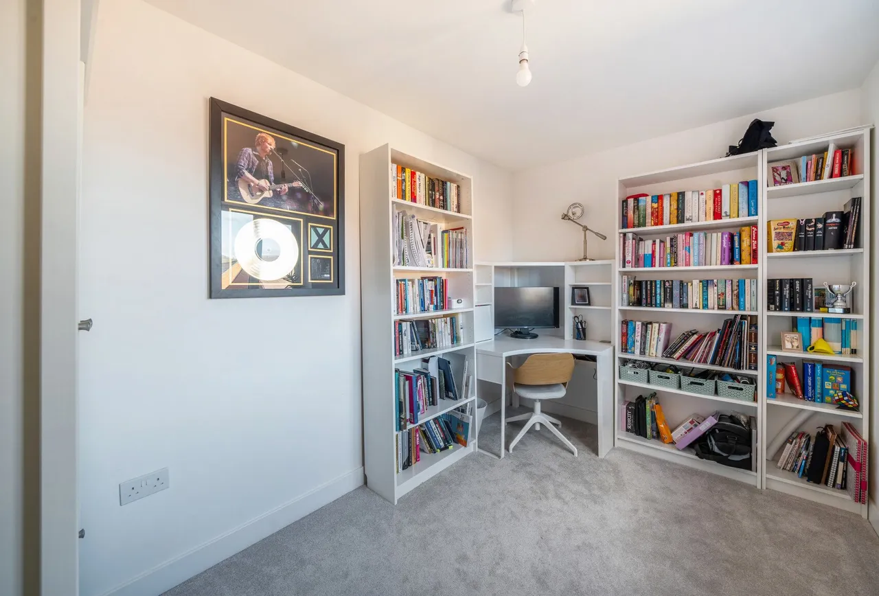 Springmead Avenue, Gloucestershire, Brockworth, GL3 4XU, photo 7