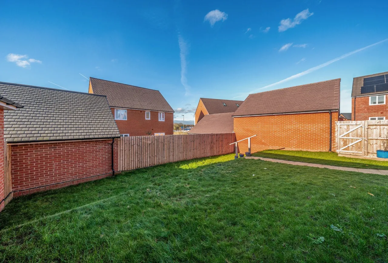 Springmead Avenue, Gloucestershire, Brockworth, GL3 4XU, photo 14