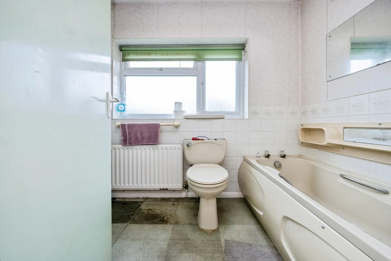Conway Crescent, Bedford, Bedfordshire, MK41, photo 9