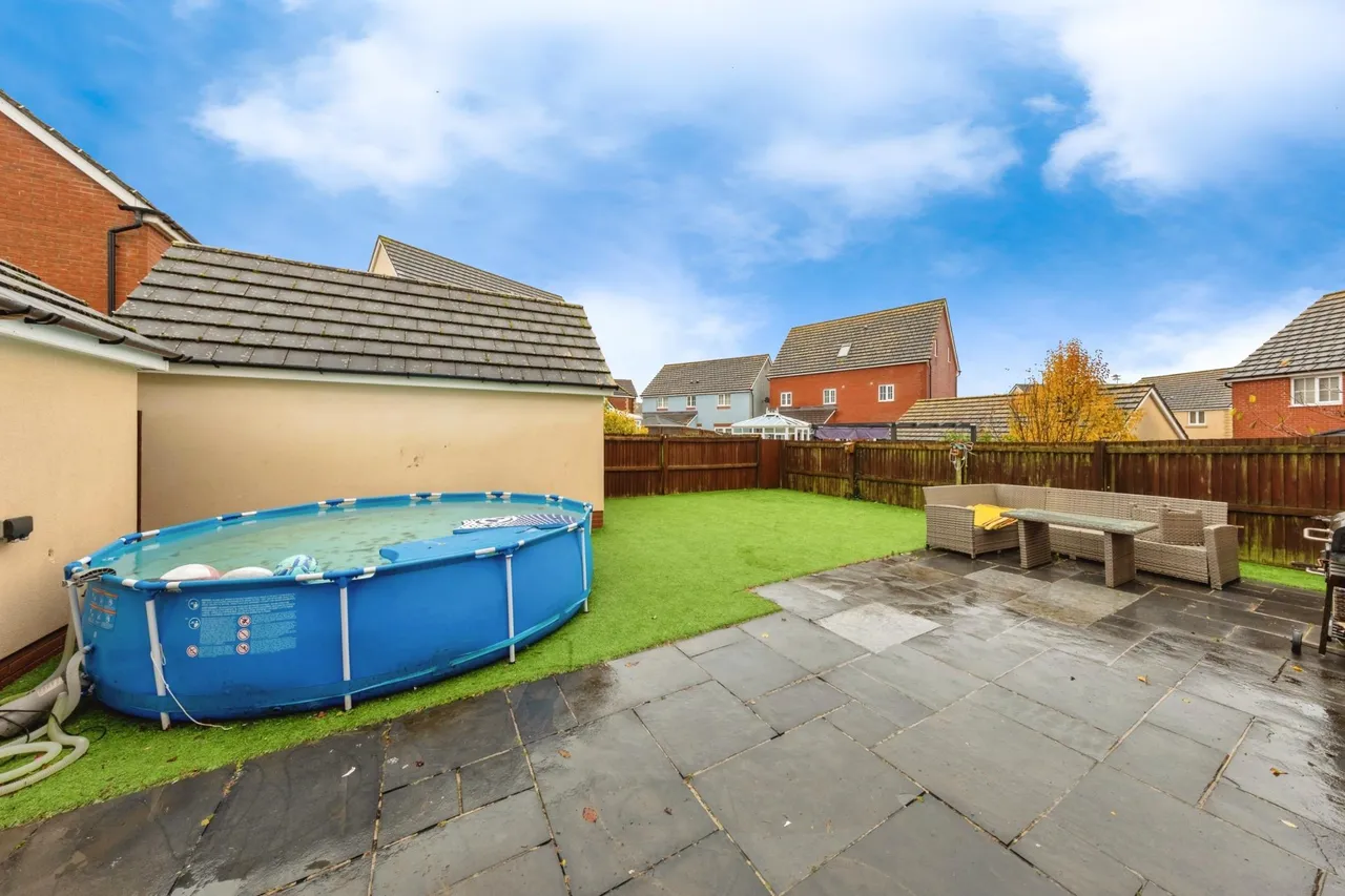 Llwyn Yr Eos, Carmarthen, SA31, photo 18