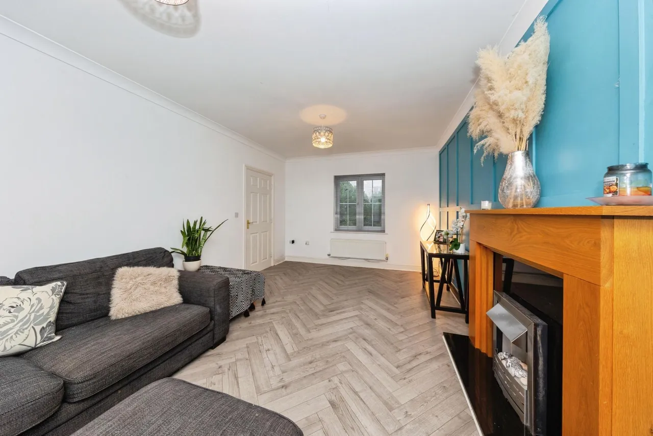 Llwyn Yr Eos, Carmarthen, SA31, photo 5