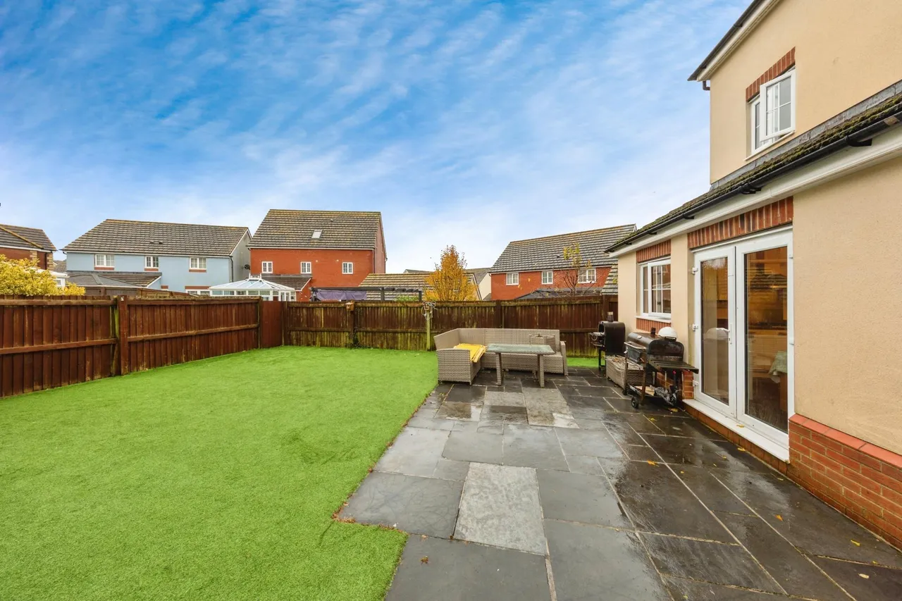 Llwyn Yr Eos, Carmarthen, SA31, photo 17