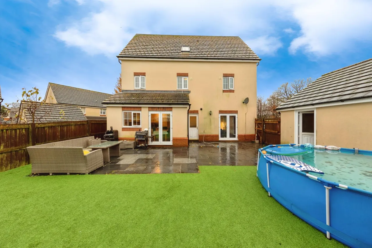 Llwyn Yr Eos, Carmarthen, SA31, photo 19