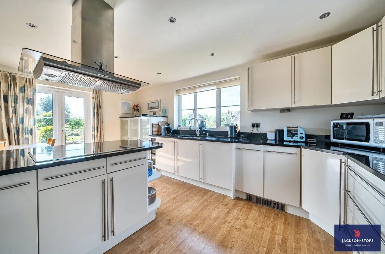 Ivy Lane, Great Brickhill, MK17, photo 6