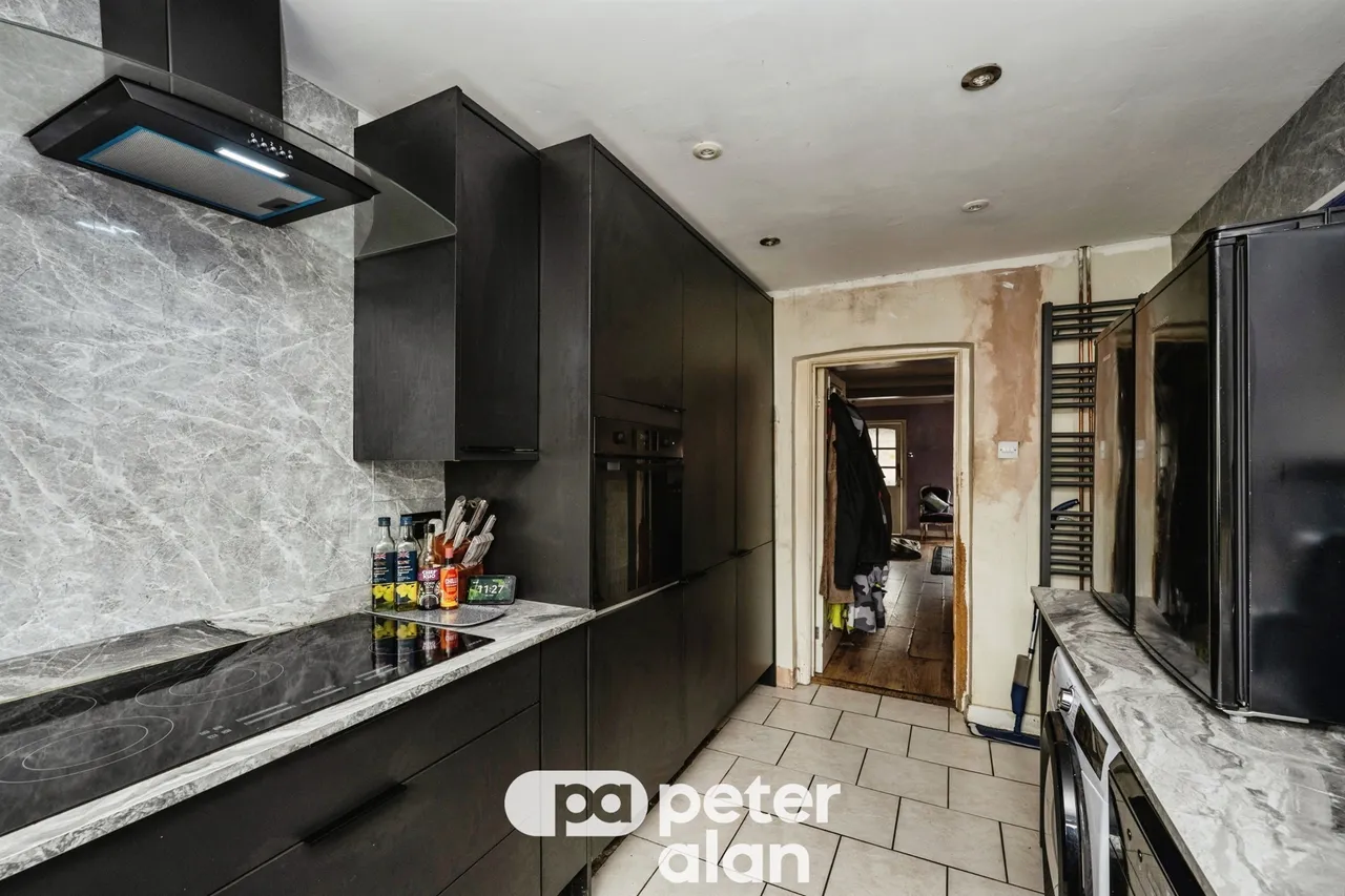 Tabernacle Street, Neath, SA10, photo 13
