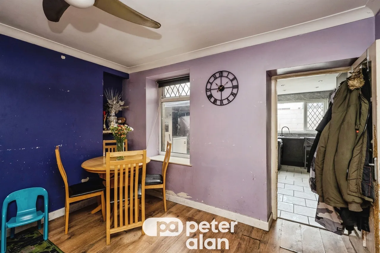 Tabernacle Street, Neath, SA10, photo 11