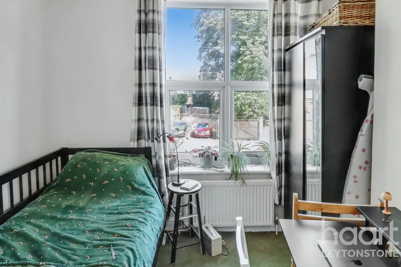Drayton Road, London, E11, photo 17