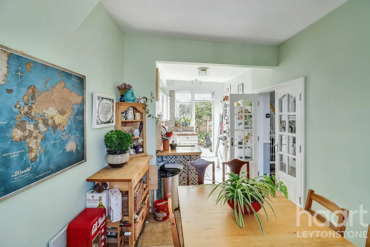 Drayton Road, London, E11, photo 9