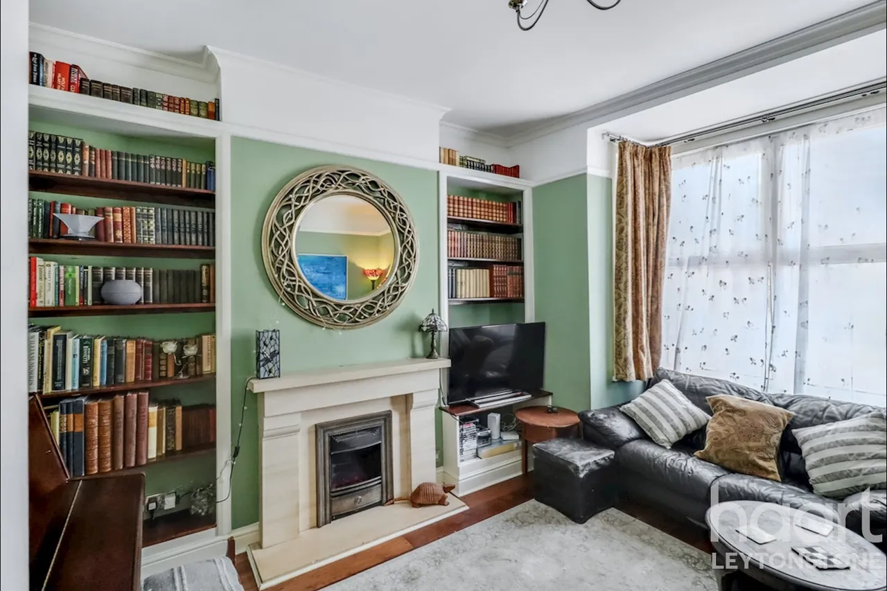 Drayton Road, London, E11, photo 2