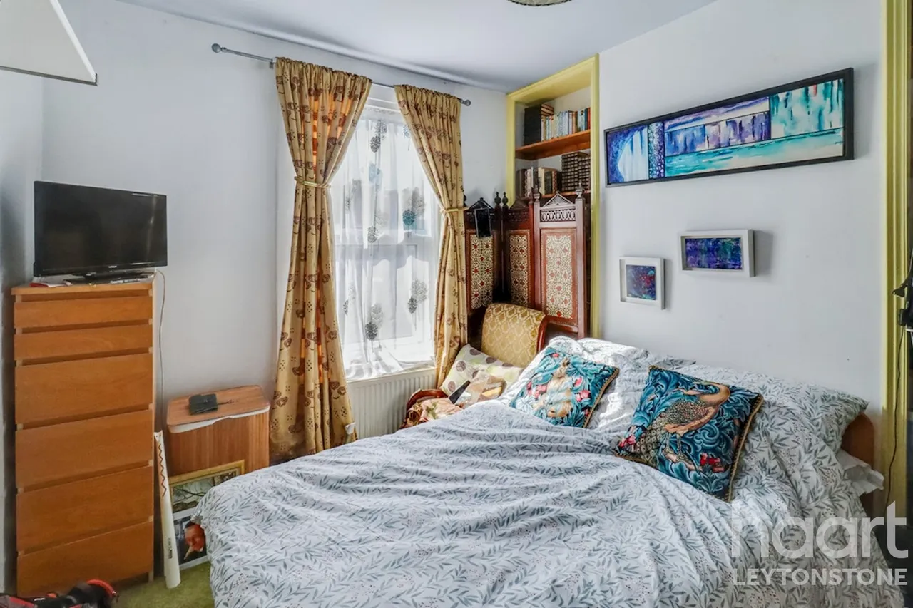 Drayton Road, London, E11, photo 14