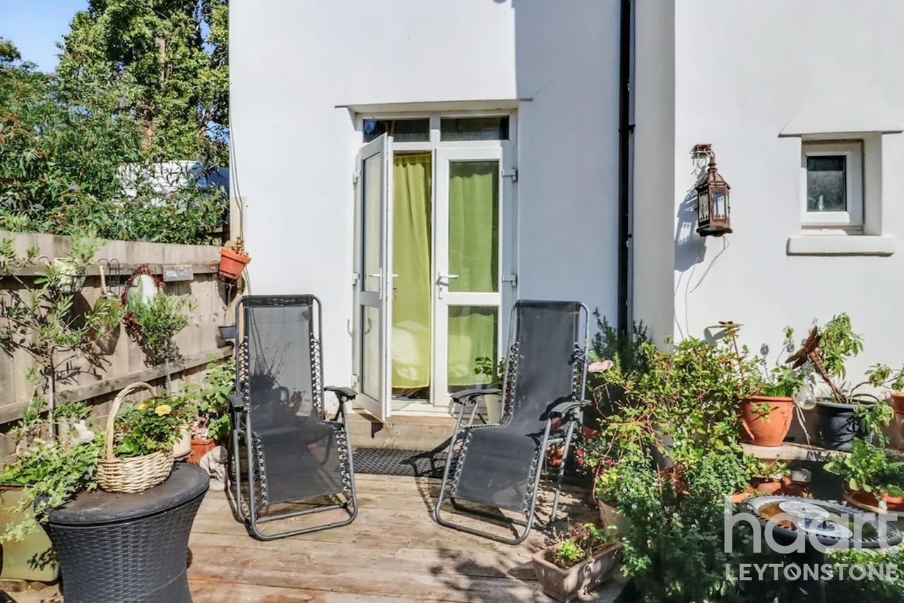 Drayton Road, London, E11, photo 22