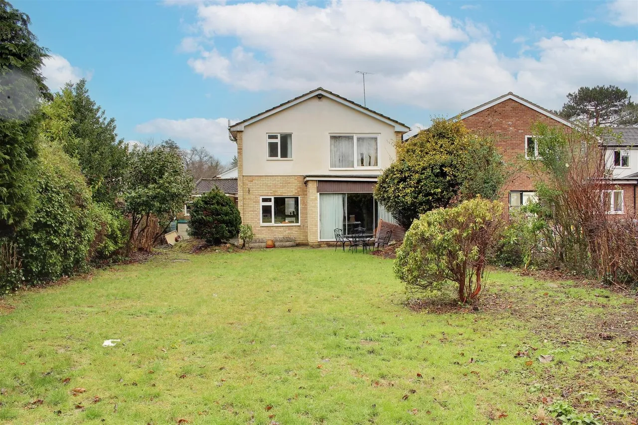 Grangewood, Little Heath, Hertfordshire EN6 1SH, photo 4
