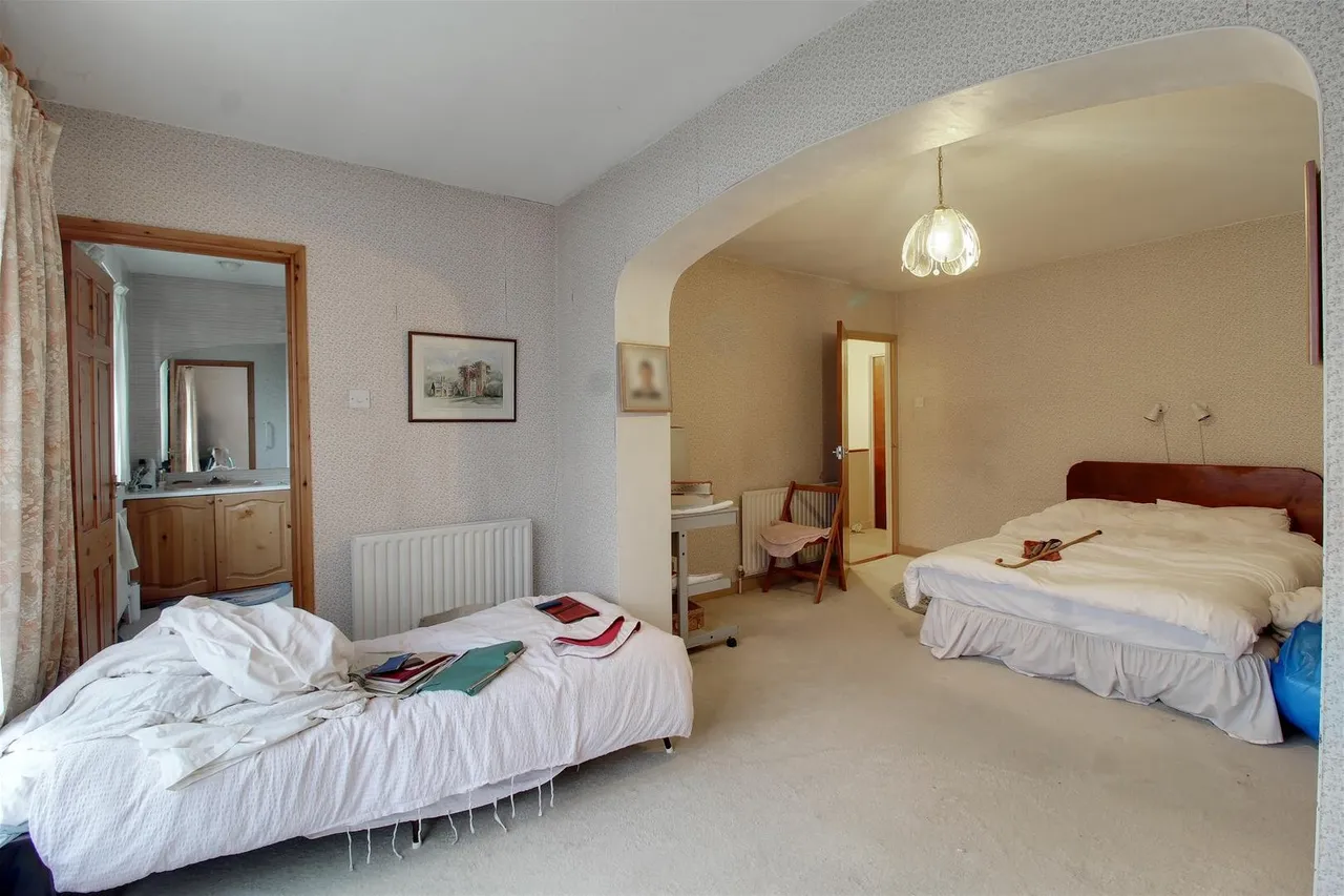 Grangewood, Little Heath, Hertfordshire EN6 1SH, photo 13