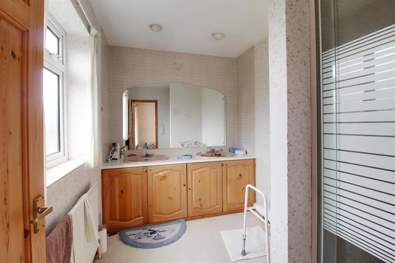 Grangewood, Little Heath, Hertfordshire EN6 1SH, photo 10