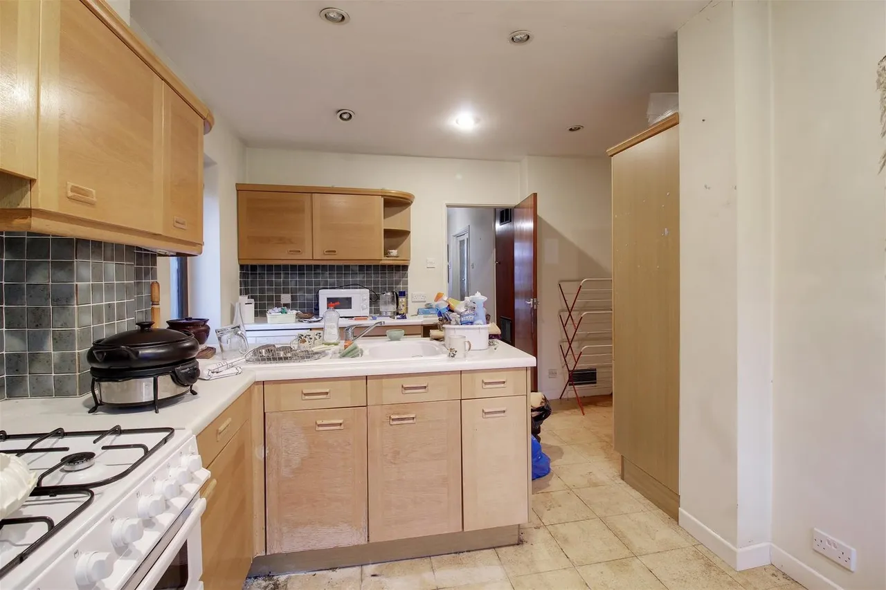 Grangewood, Little Heath, Hertfordshire EN6 1SH, photo 8