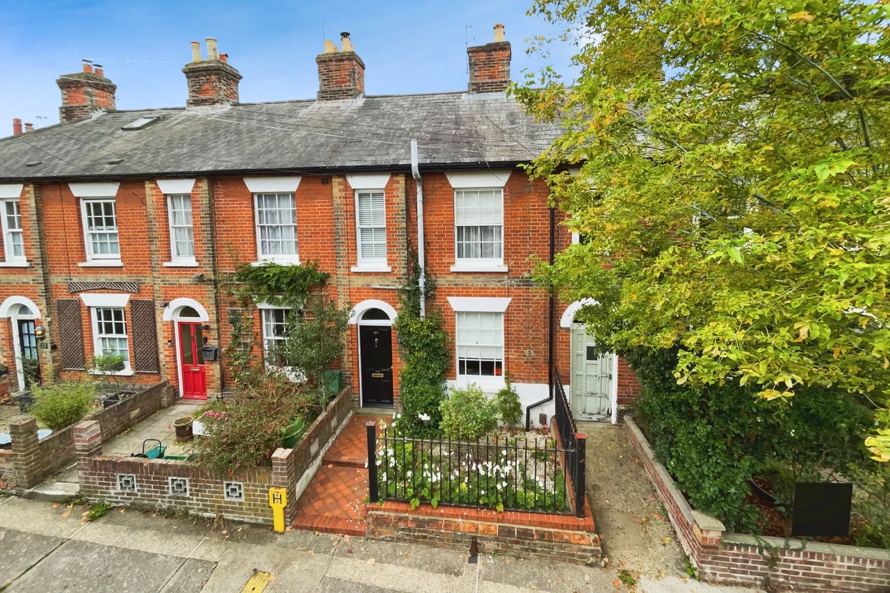 3 bed house for sale — Castle Road, Colchester
