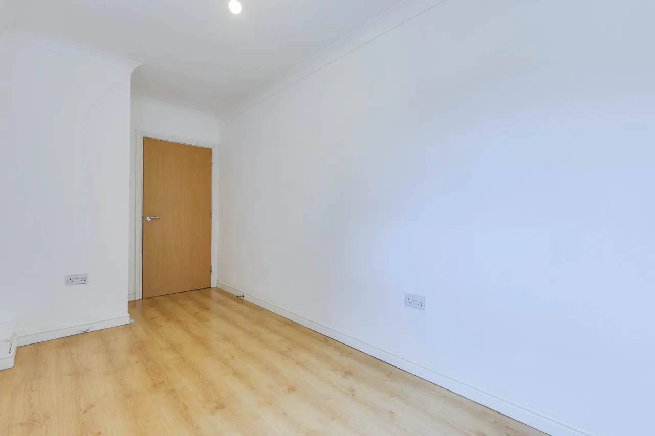 Narrowboat Wharf, Leeds, LS13, photo 13